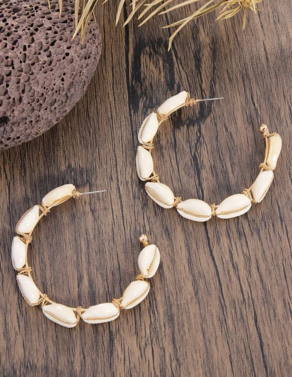 Natural Conch Shell Dangle Hoop Earrings