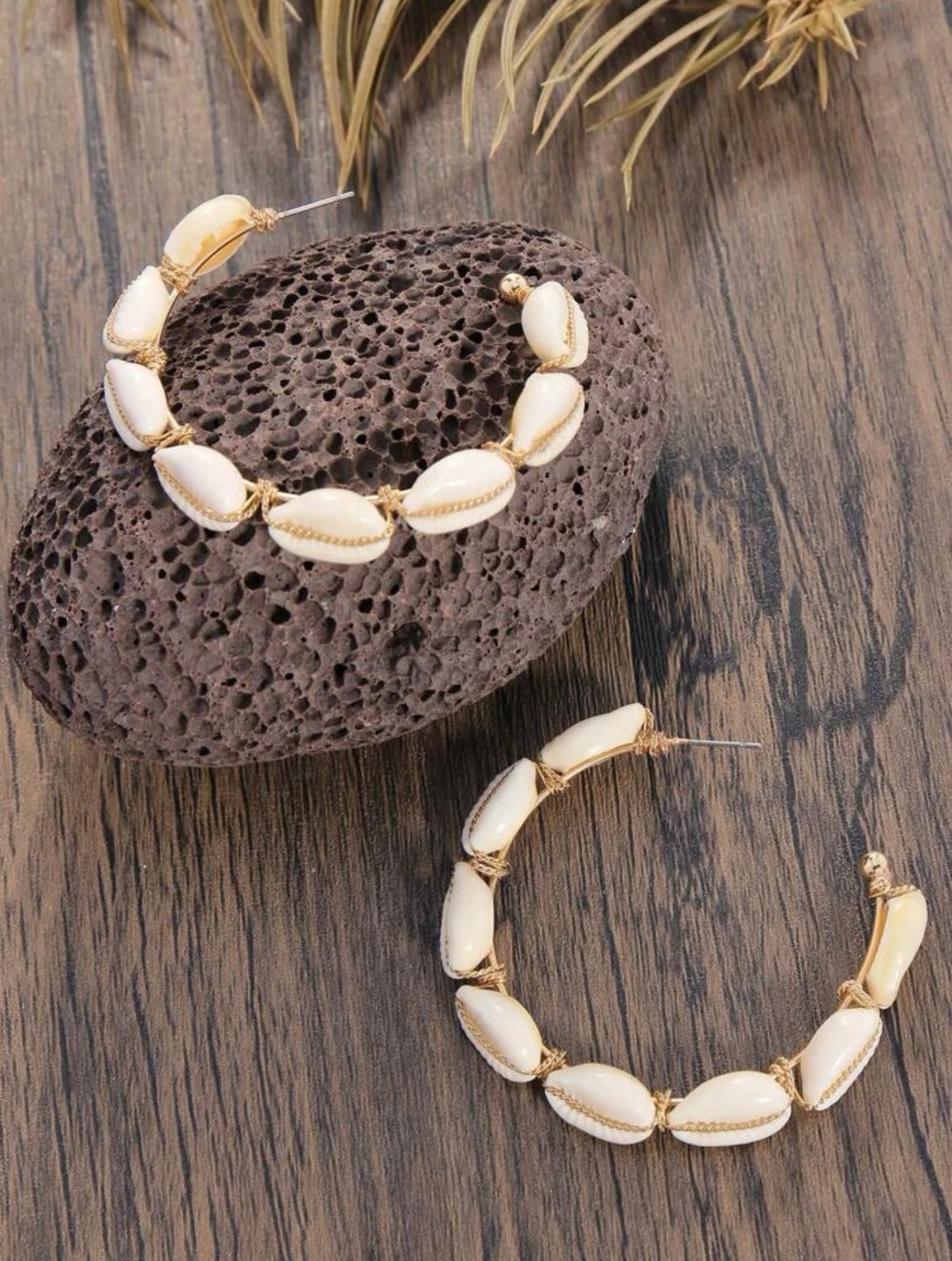 Natural Conch Shell Dangle Hoop Earrings