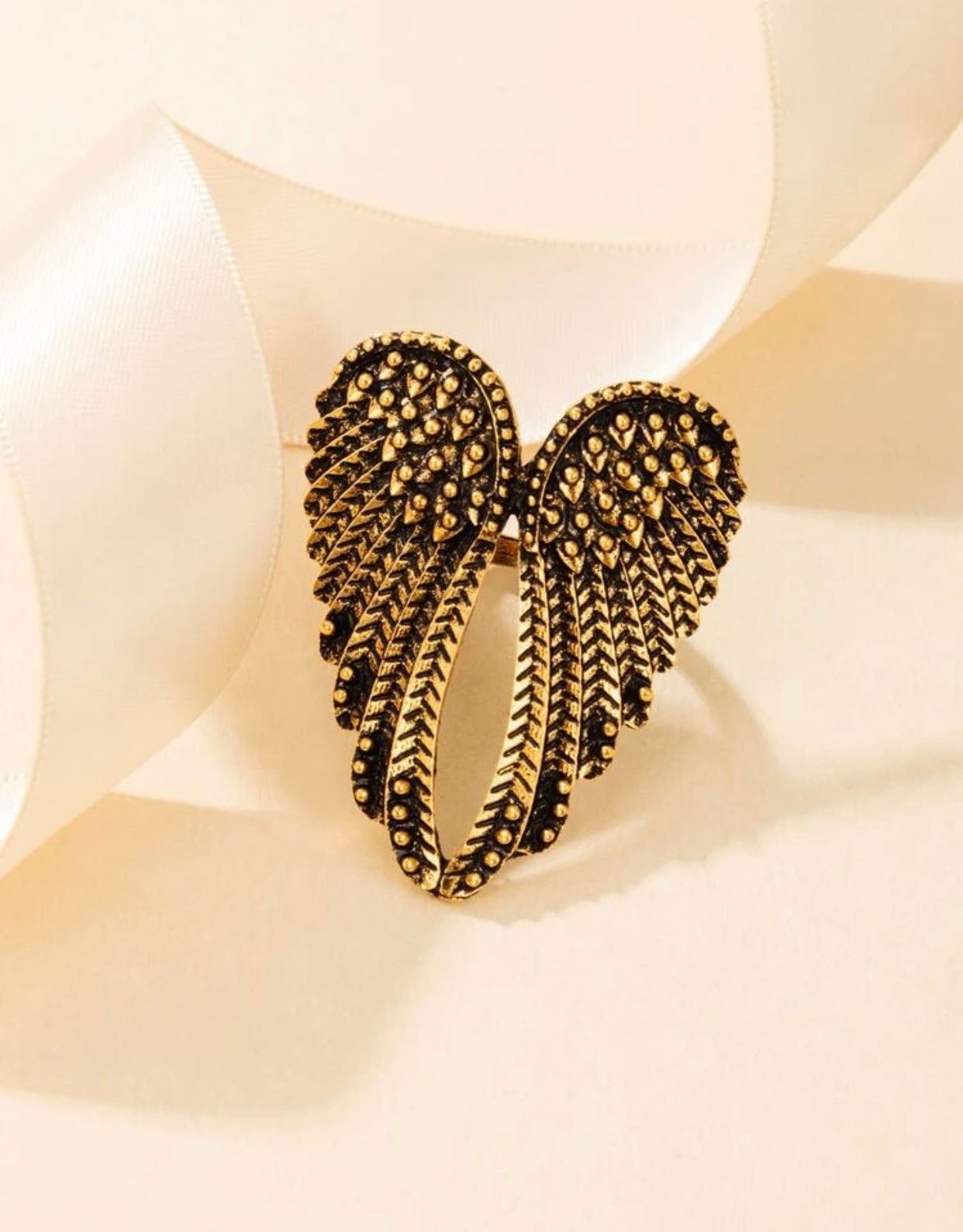 Angel Victoria Wing Ring