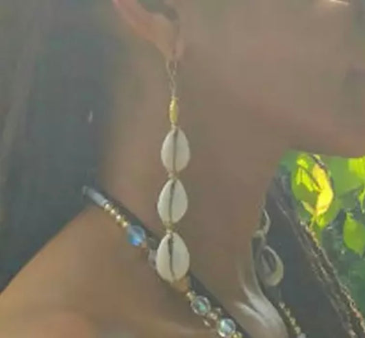 Natural Conch Shell Pendant Drop Earrings
