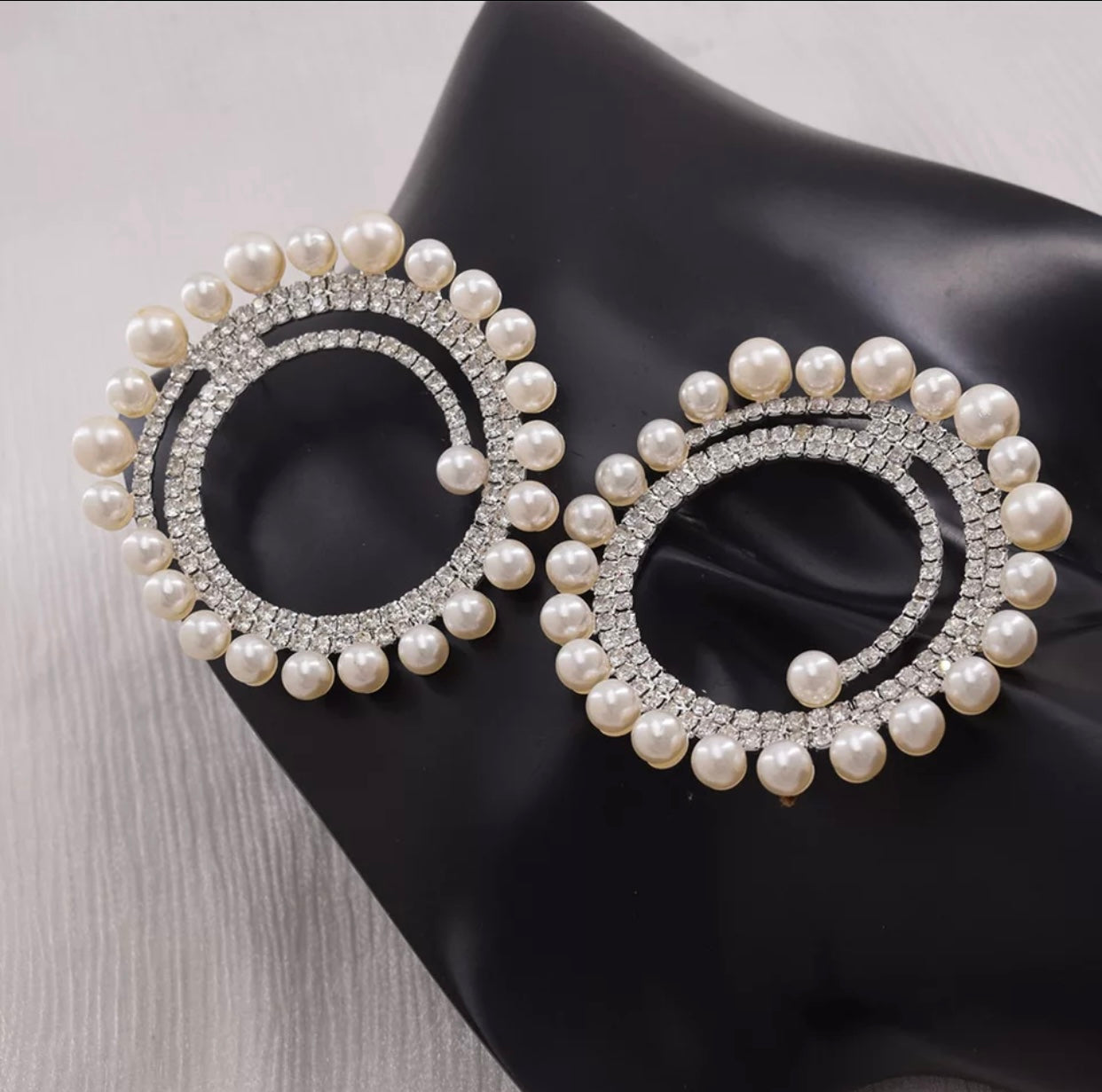 Sóle de Fuoco Pearl Earrings